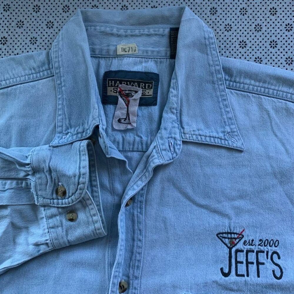 VTG Harvard Square Denim Shirt L Light Blue Embroidered Jeffs Bar Martini 2000s